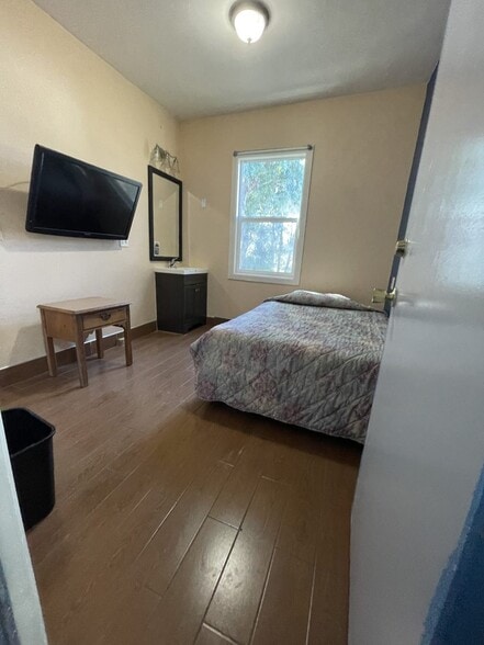 More Photos Of 2766-2770 Mission St, San Francisco Hotel For Sale