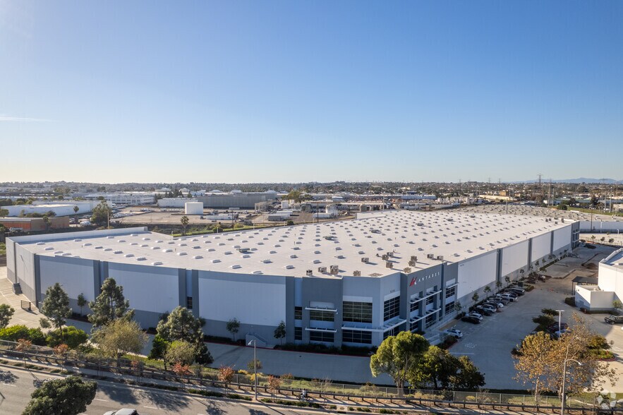 More Photos Of 19501 Prairie Ave, Torrance Distribution For Lease
