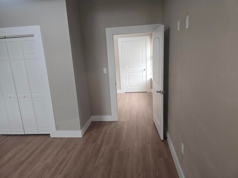 More Photos Of 2122 N Pine St, Wilmington Apartments For Sale