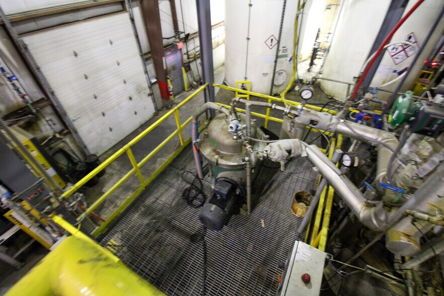 More Photos Of 5640 44th Ave S, Clinton Office For Sale