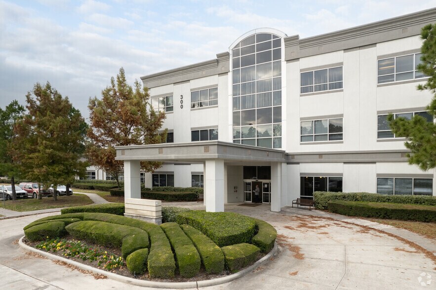 More Photos Of 300-350 Kingwood Medical Dr, Kingwood Medical For Lease