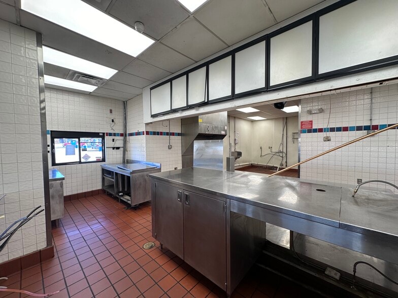 More Photos Of 12916 E 21st St, Tulsa General Retail For Sale