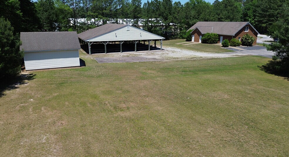 More Photos Of 10300 Corporate Rd, Petersburg Office For Sale