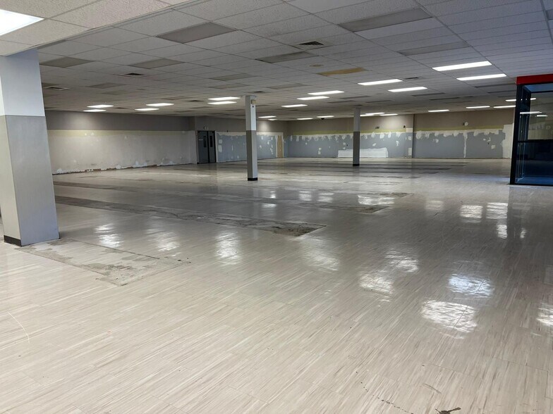 More Photos Of 8 S Main St, Terryville Unknown For Lease