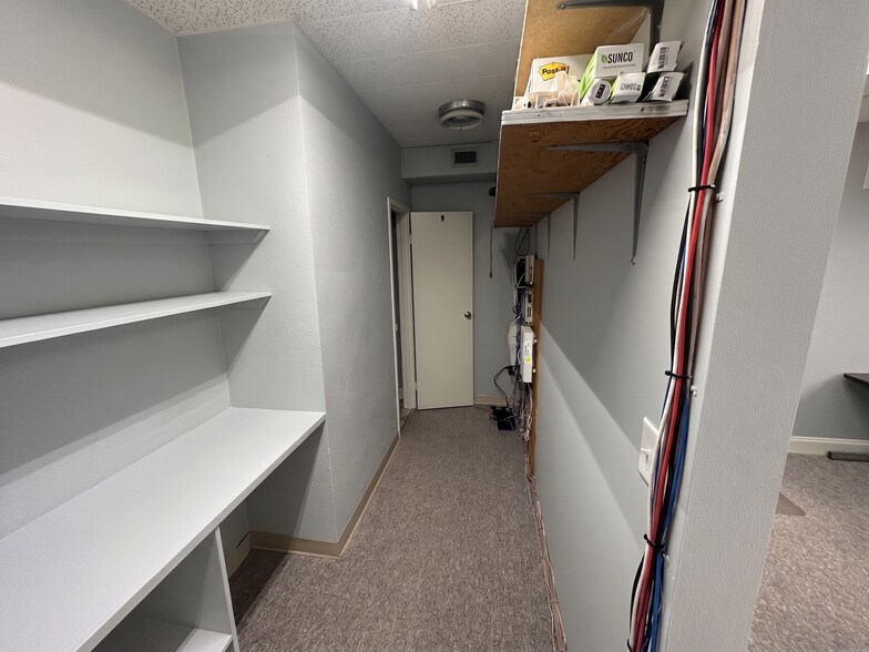 More Photos Of 6100 N Nebraska Ave, Tampa Office For Lease
