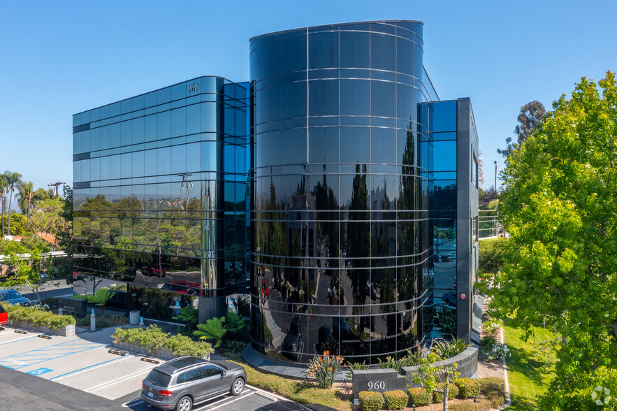 Primary Photo Of 960 Canterbury Pl, Escondido Office For Lease