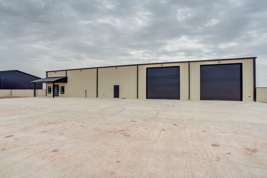 More Photos Of MLK between 98th & 114th, Lubbock Industrial For Sale
