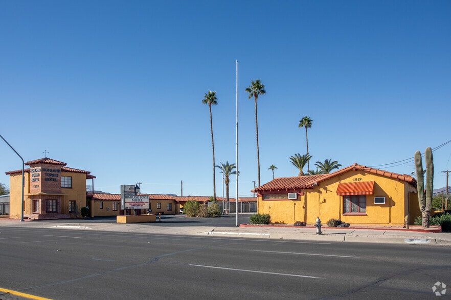 More Photos Of 1919 N Oracle Rd, Tucson Hotel For Sale