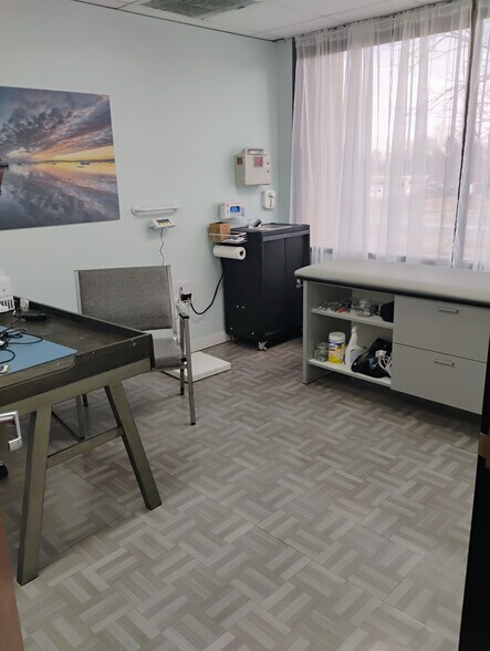 More Photos Of 215 S Wadsworth Blvd, Lakewood Medical For Sale