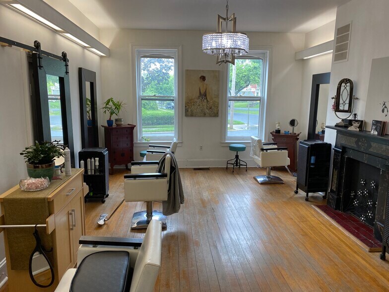More Photos Of 509 S Market St, Frederick Freestanding For Sale