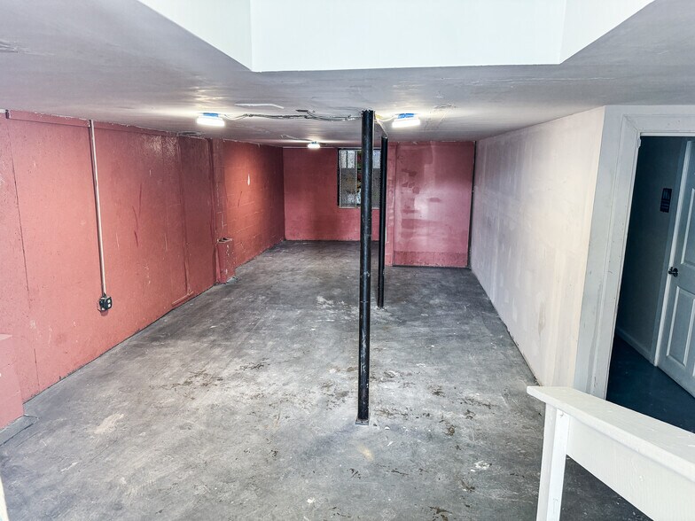 More Photos Of 1316 S Adams St, Tallahassee Storefront For Lease