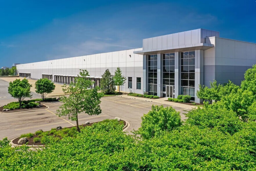 More Photos Of 2301 Ellis Ct, New Lenox Distribution For Lease