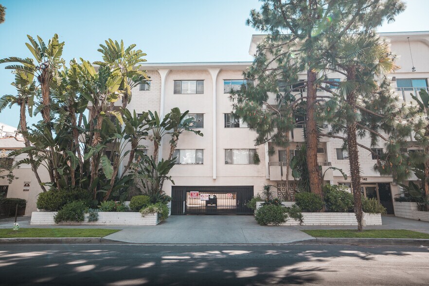 More Photos Of 142 S Wetherly Dr, Los Angeles Apartments For Sale