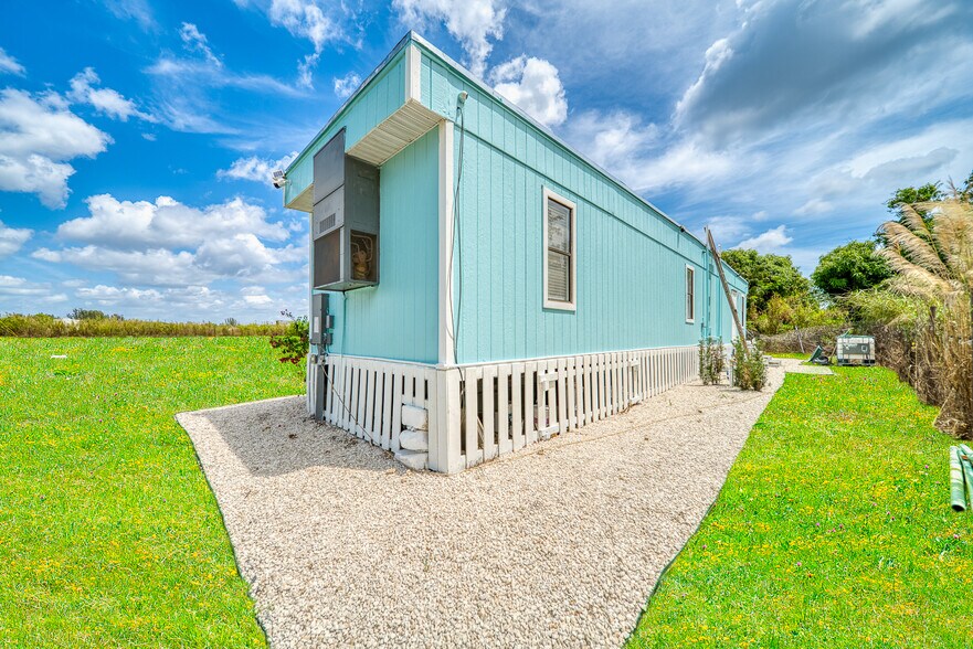 More Photos Of 19604 SW 147th Ave, Miami Land For Lease