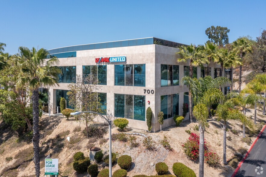 More Photos Of 700 La Terraza Blvd, Escondido Office For Sale