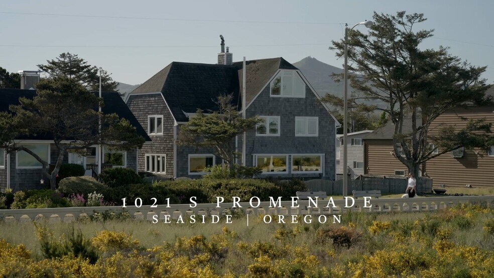 Primary Photo Of 1021 Promenade, Seaside Specialty For Sale