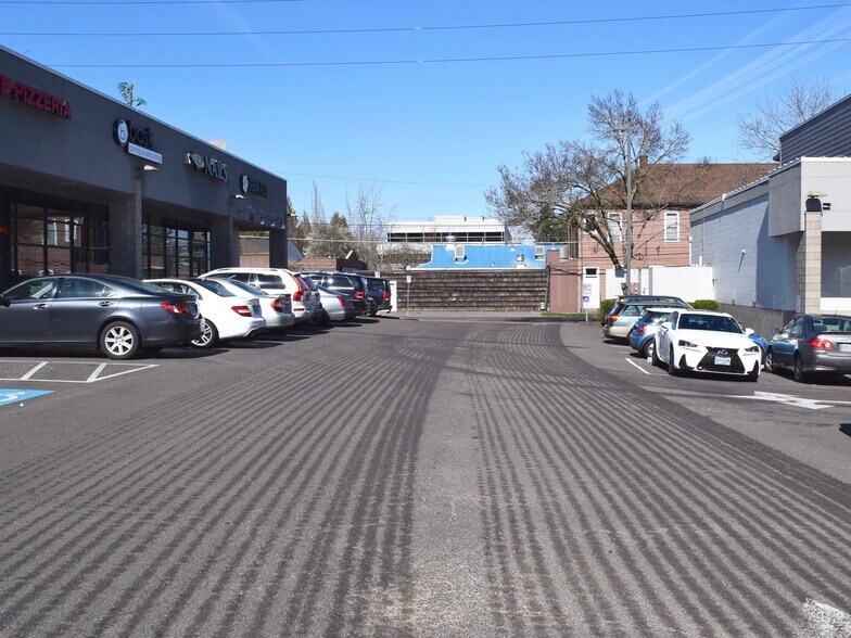 More Photos Of 7107-7221 SW Macadam Ave, Portland Unknown For Lease