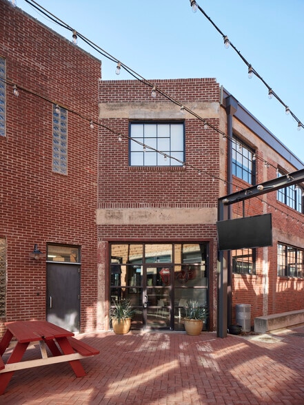 More Photos Of 201 NW 10th St, Oklahoma City Storefront Retail Office For Lease