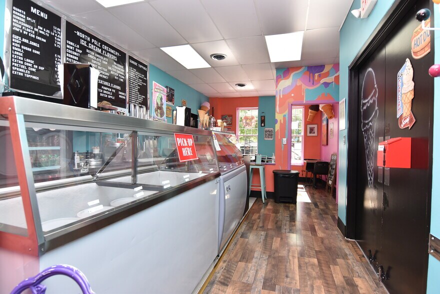 More Photos Of 10 S Walnut St, Milford Restaurant For Sale