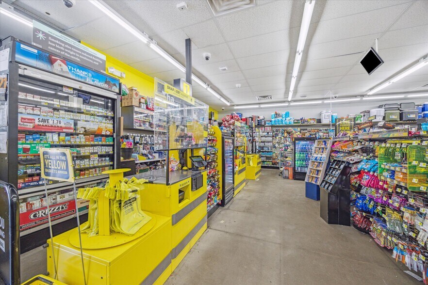 More Photos Of 136 E Crosstimbers St, Houston Freestanding For Lease