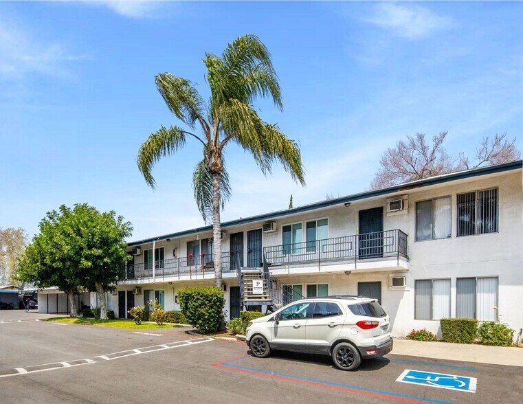 More Photos Of 2352 Leroy St, San Bernardino Apartments For Sale