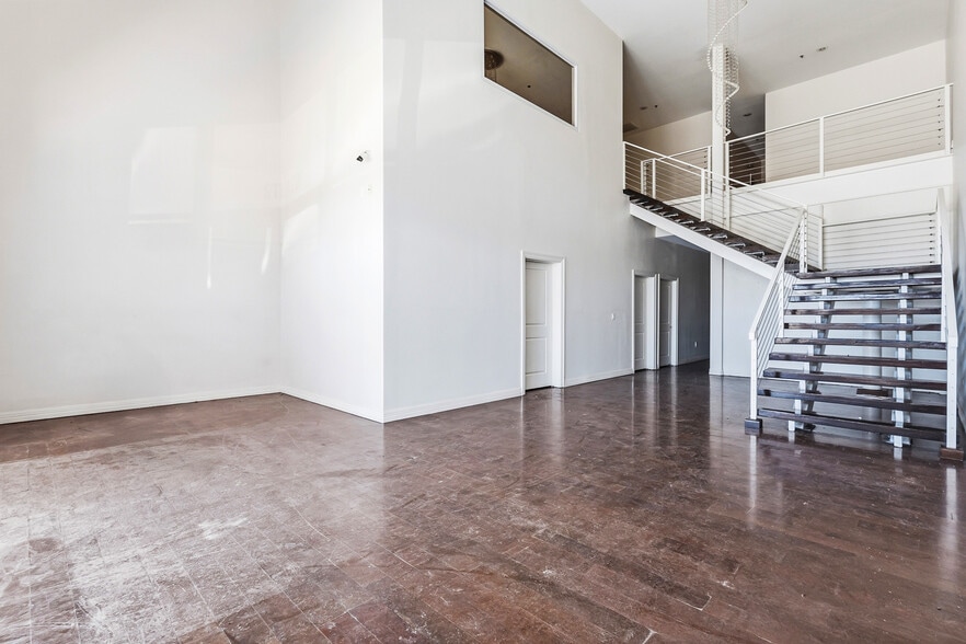 More Photos Of 5025 W Expressway 83, McAllen Restaurant For Lease