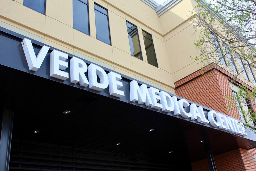 More Photos Of 3875 E Williams Field Rd, Gilbert Medical For Lease