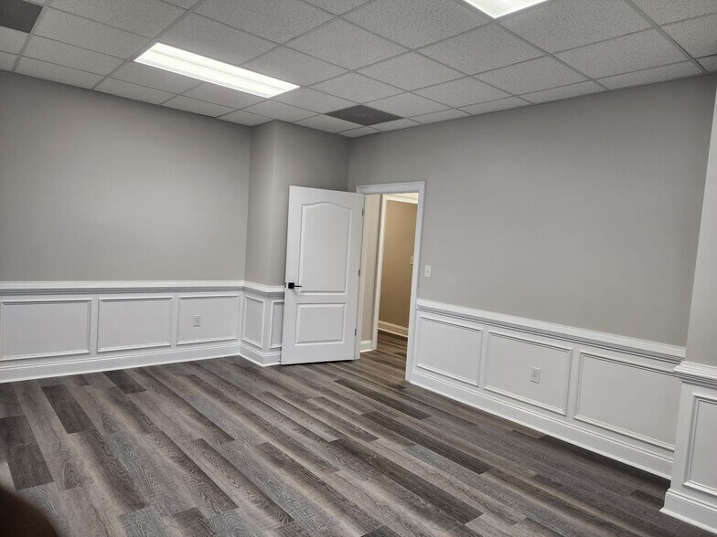 More Photos Of 485 S Perry St, Lawrenceville Coworking Space