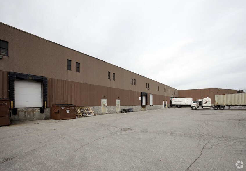 More Photos Of 390 Tapscott Rd, Toronto Warehouse For Lease