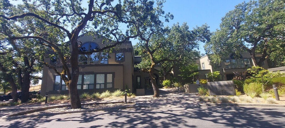 More Photos Of 7599 Redwood Blvd, Novato Unknown For Lease