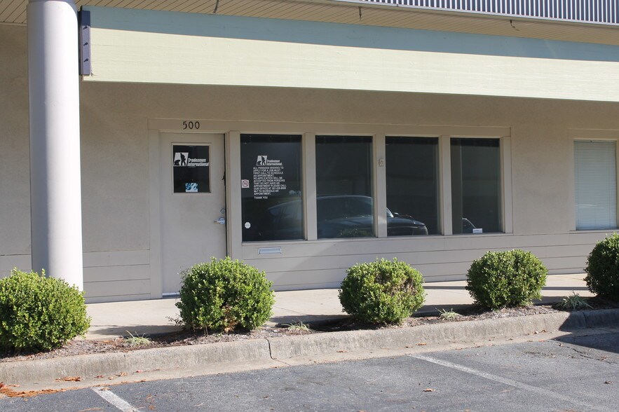 More Photos Of 11701- I-30 Hwy, Little Rock Unknown For Lease