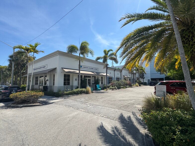 More Photos Of 350 SE 1st St, Delray Beach Office For Sale