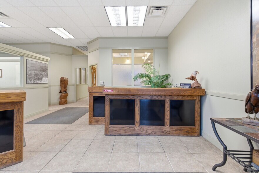 More Photos Of 1025 Central Ave, Tracy Medical For Sale