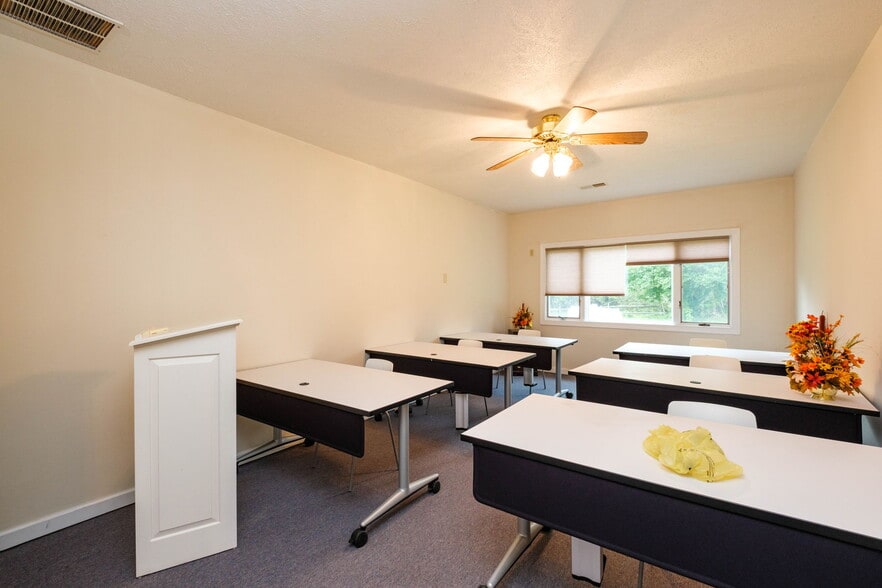 More Photos Of 5700 Edinburg Gap Rd, Fort Valley Religious Facility For Sale