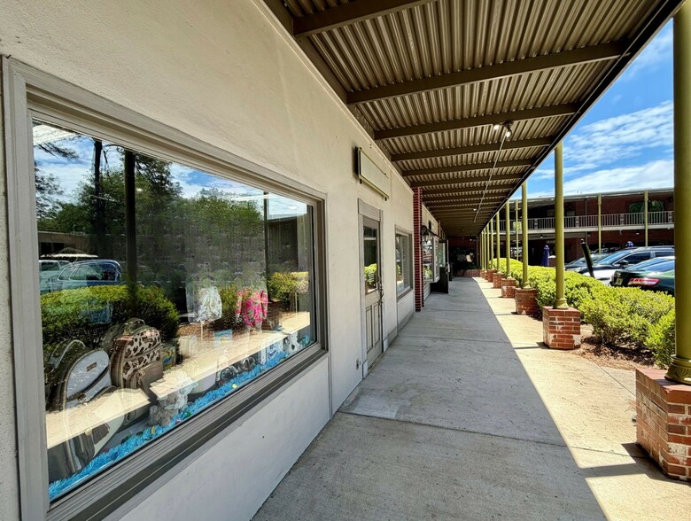 More Photos Of 1950 Thomasville Rd, Tallahassee Unknown For Lease