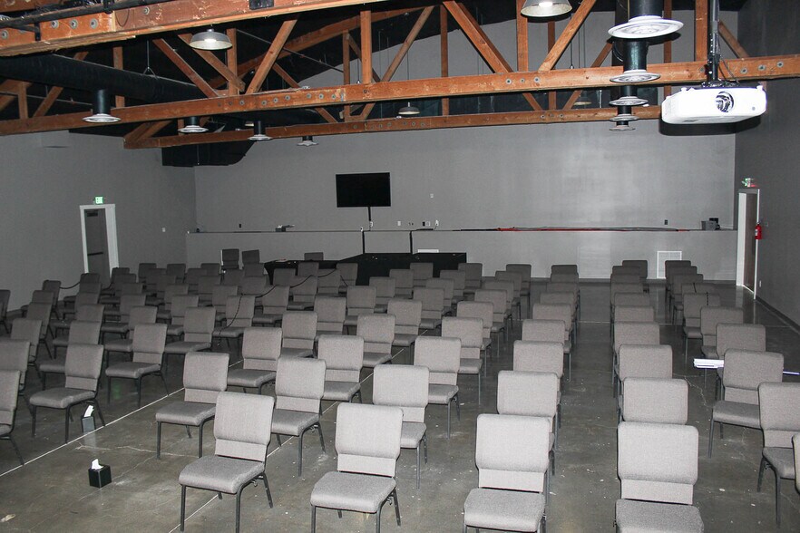 More Photos Of 1710 Gregory Avenue Ext, Sunnyside General Retail For Sale