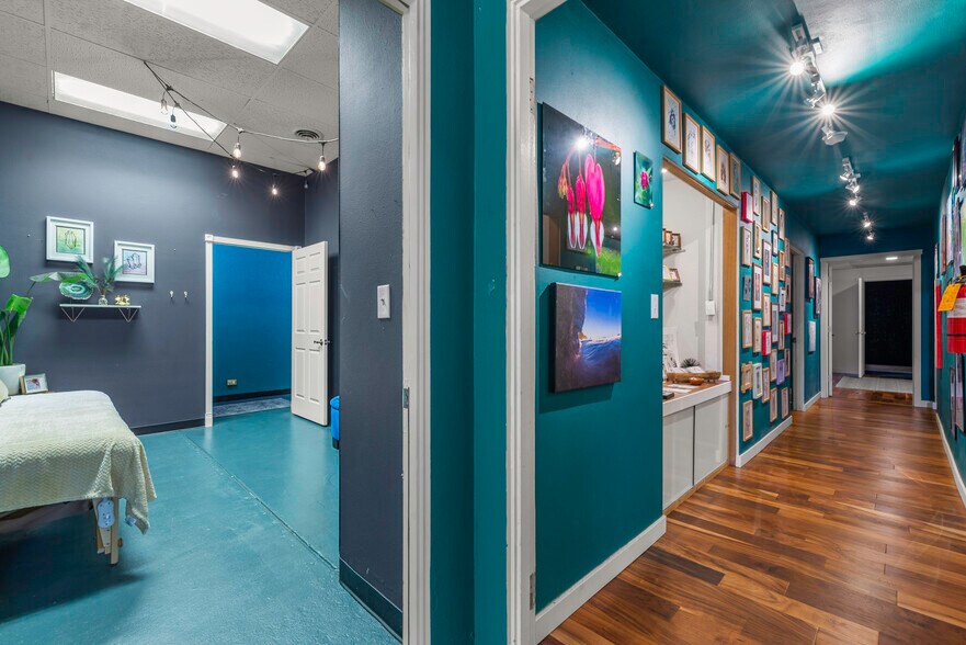 More Photos Of 615-619 4th St, Bremerton Storefront Retail Residential For Sale