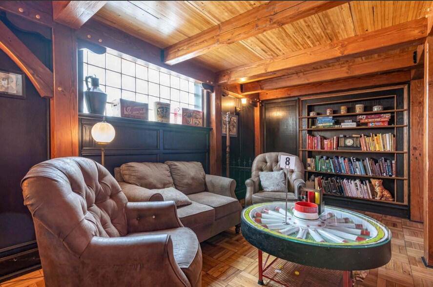 More Photos Of 623 Broadway St, Baraboo Specialty For Sale