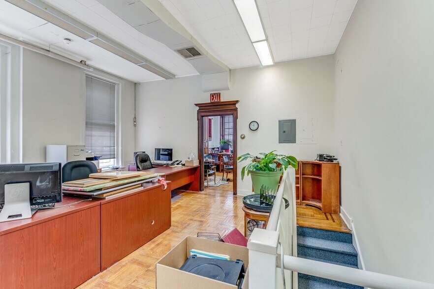 More Photos Of 115 Chestnut St, Philadelphia Office For Lease