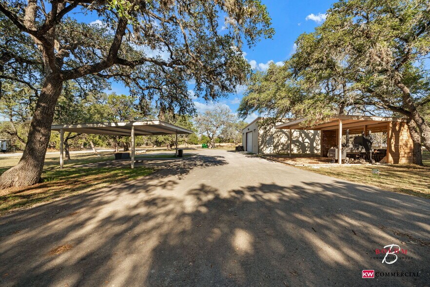 More Photos Of 39 Scenic Loop Rd, Boerne Office Residential For Lease