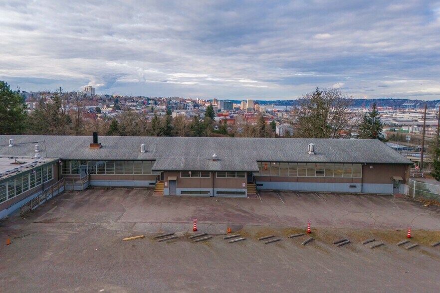 More Photos Of 3201 S D St, Tacoma Specialty For Sale