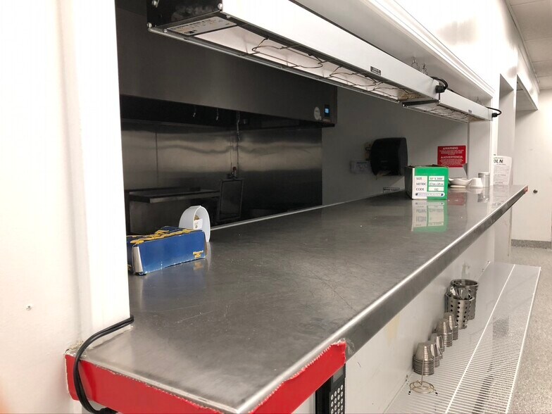 More Photos Of 106 E Lincoln Hwy, Dekalb Restaurant For Lease