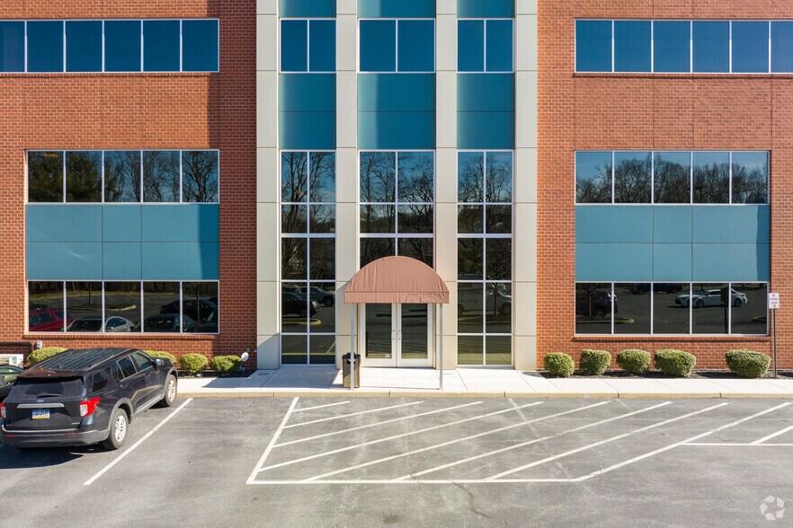 More Photos Of 5 Capital Dr, Harrisburg Office For Sale