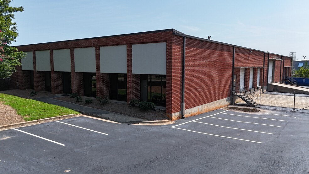 Primary Photo Of 2029-2033 Tucker Industrial Rd, Tucker Manufacturing For Lease