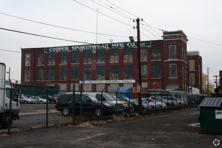 More Photos Of 720 Frelinghuysen Ave, Newark Manufacturing For Lease
