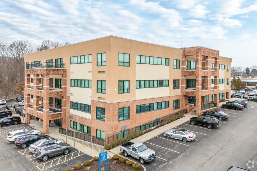 More Photos Of 1526 Atwood Ave, Johnston Medical For Lease