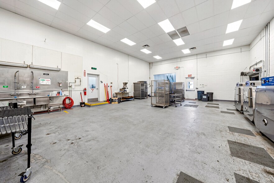 More Photos Of 710 Jefferson Ave, Ashland Light Manufacturing For Lease