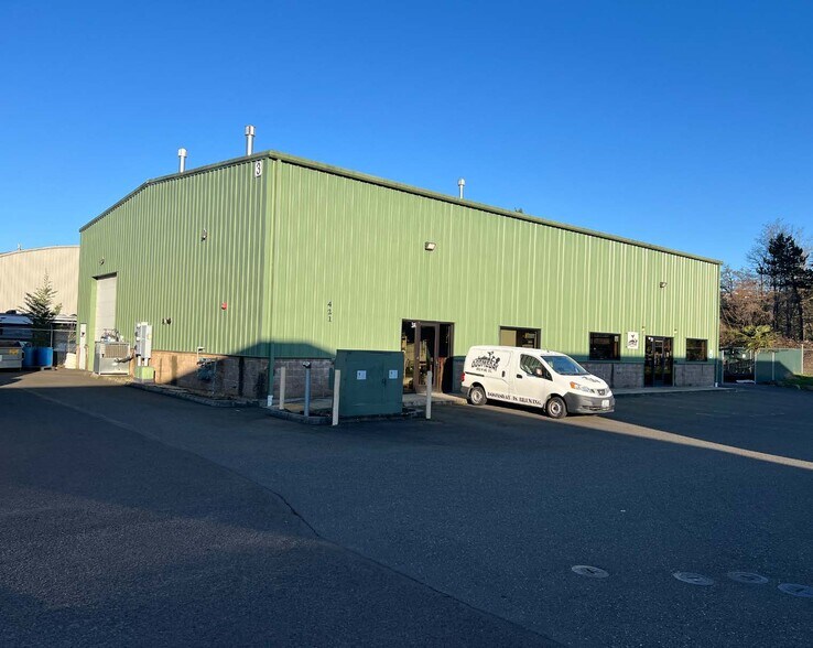 More Photos Of 421 C St, Washougal Warehouse For Sale