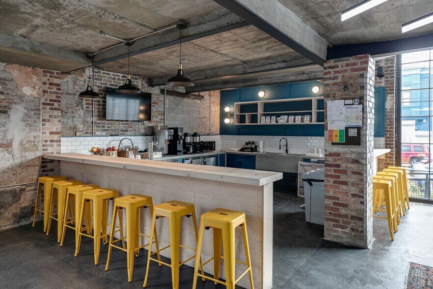 More Photos Of 1727 Snyder Ave, Philadelphia Loft Creative Space For Sale
