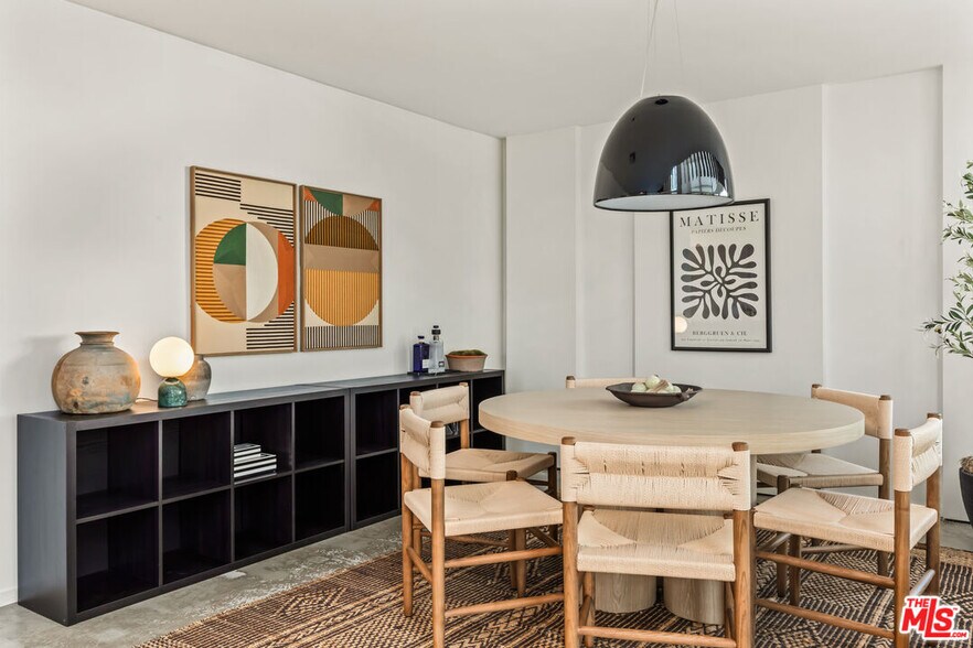 More Photos Of 700 Main St, Venice Office For Sale